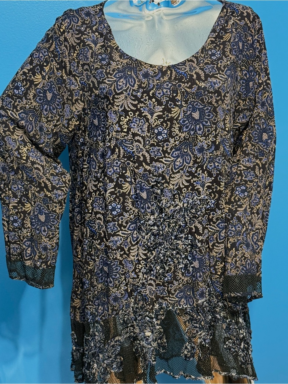 Women's Black & Blue Floral Scoop-Neck Tunic
